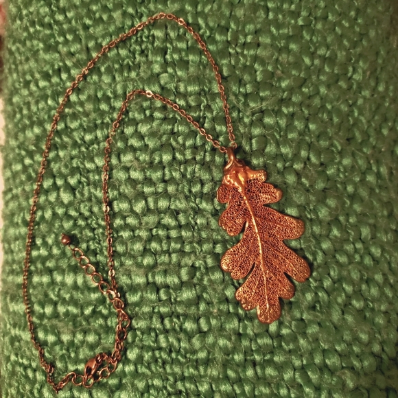Oak Leaf Necklace - Picture 2 of 2